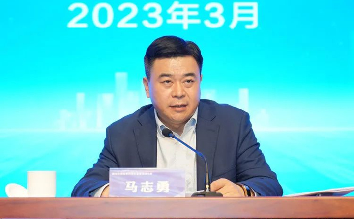 馬志勇要求，新的征程，既要全力沖刺、又要守牢底線，必須確保各項工作落地見效。要強(qiáng)化黨建引領(lǐng)，加強(qiáng)基層黨組織陣地建設(shè).jpg